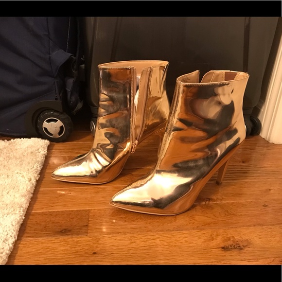 Express Shoes - Rose gold boots